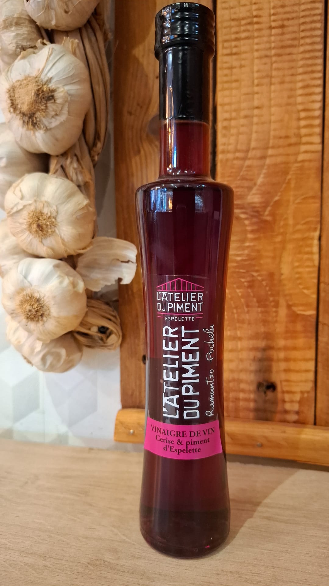 Vinaigre de vin cerise et piment d'espelette
