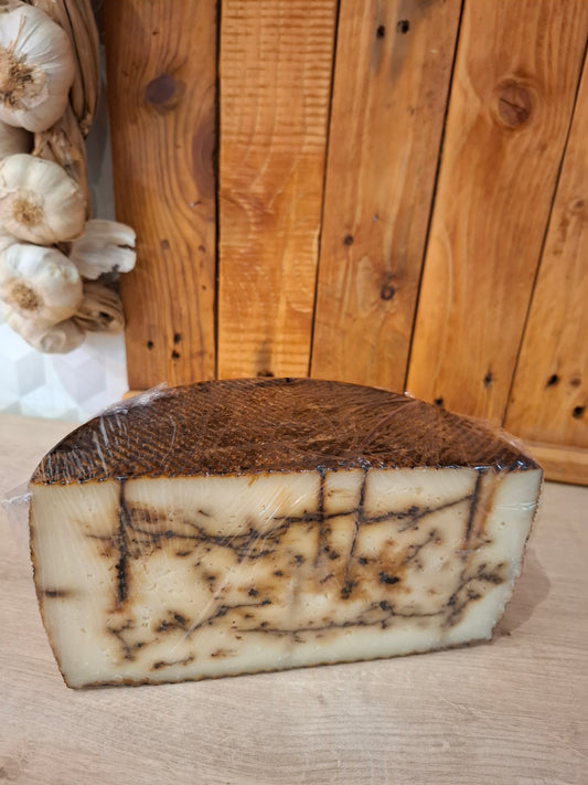 ( Demi-tome ) Brebis a l'ail noir 6 mois 35€ le kg ( 1kg636 )