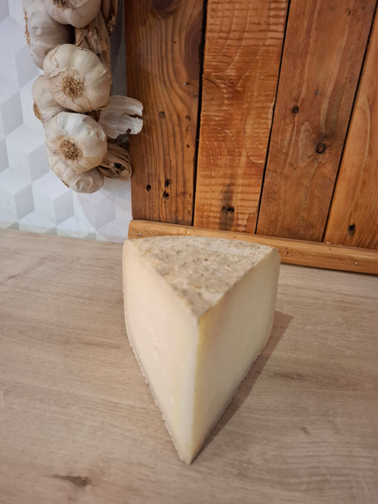 AOP OSSAU YRATY 8 mois 34€ le kg ( 364g )