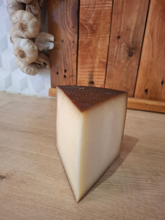 Brebis fumé 6 mois 32€ le kg ( 510g )