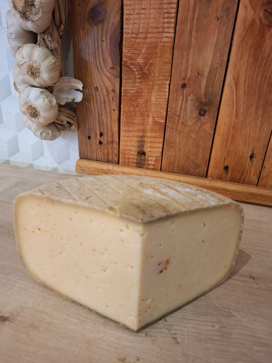 Brebis au piment d'Espelette 10 mois 33€ le kg ( 1kg316 )